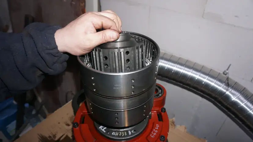 Rewers w ciągniku: Mechaniczny czy elektrohydrauliczny? Wybierz mądrze!