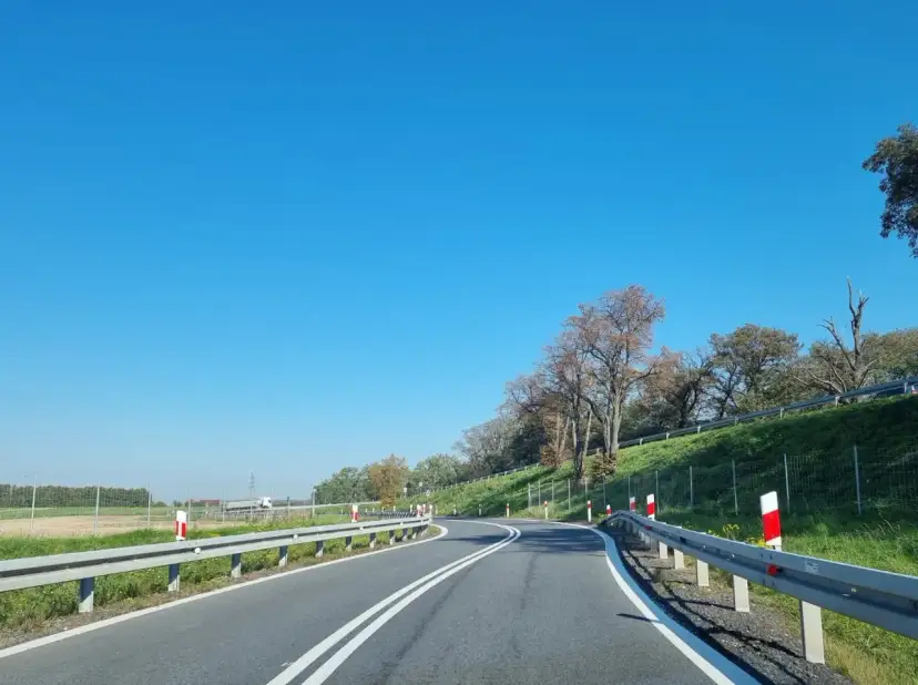 Co ile są słupki na autostradzie? Odkryj ważne szczegóły!