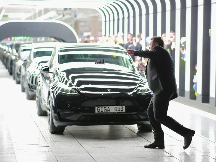 Kto produkuje Teslę? Firma, Elon Musk i globalne Gigafactory