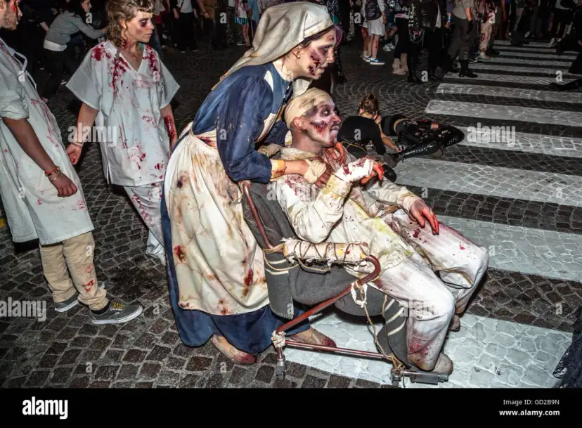 Halloween Krankenschwester Make-up: Gruselige Looks & Tutorials