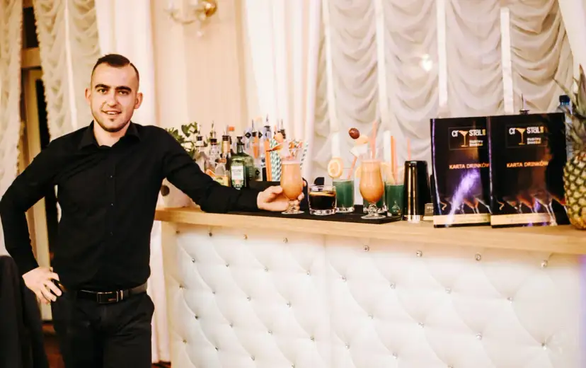 Ile kosztuje barman na 18? Pełny cennik i jak uniknąć ukrytych kosztów