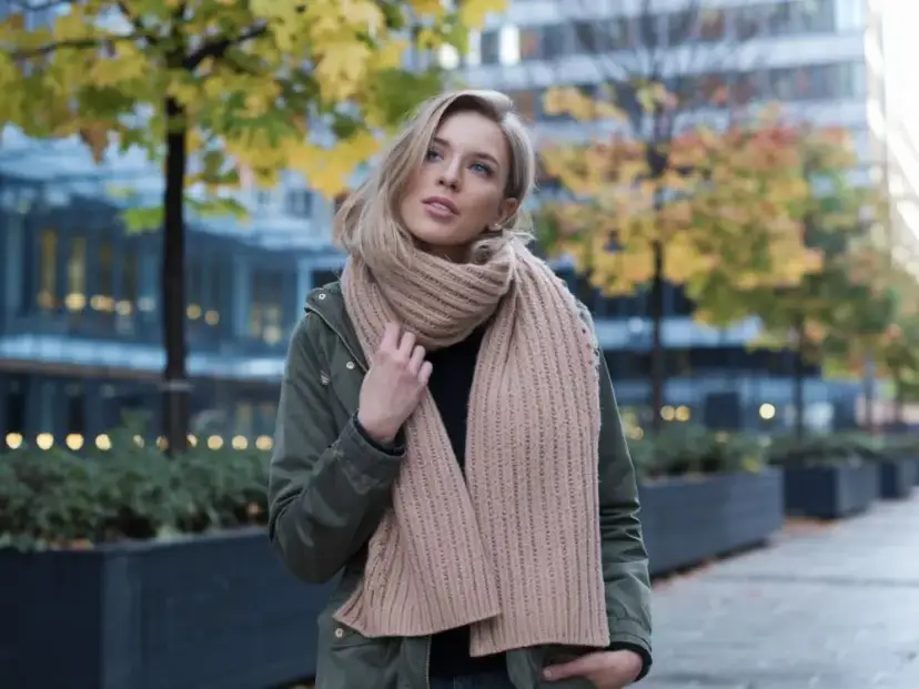 Jaki szalik do zielonej kurtki? Odkryj idealne połączenia!