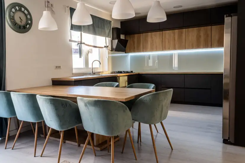 Jak zrobić stół z blatu kuchennego - proste kroki i materiały