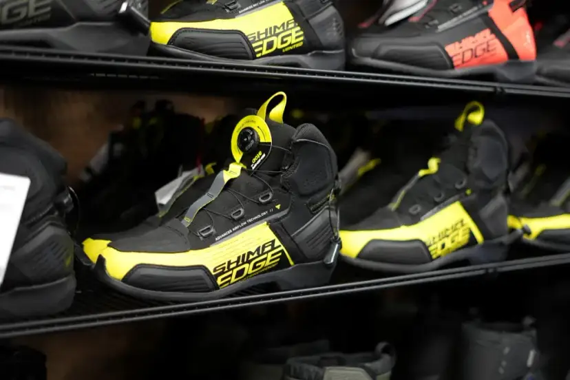 Bezpieczne buty motocyklowe: Jak wybrać i dopasować idealnie?