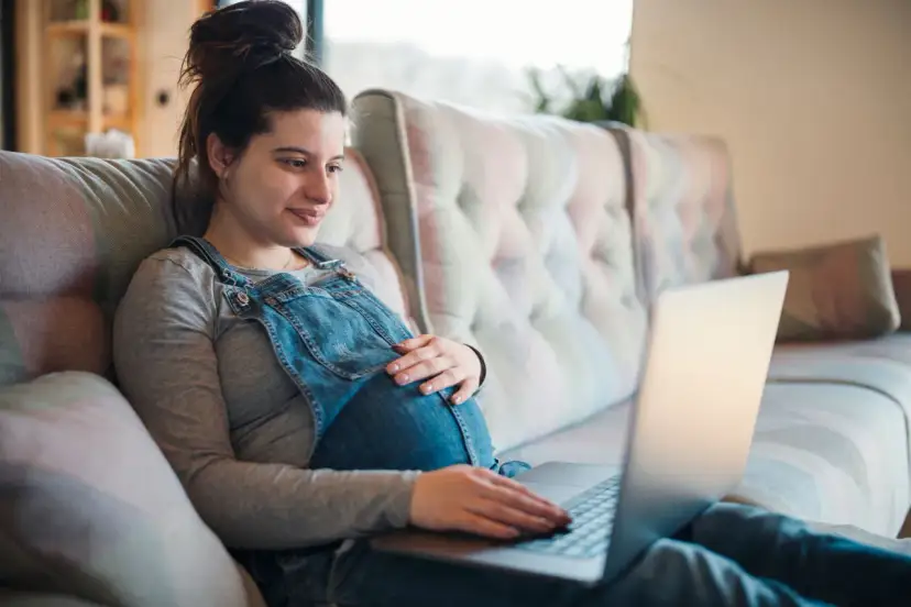 Umowa na zastępstwo: Przepisy, błędy, ciąża pełny poradnik