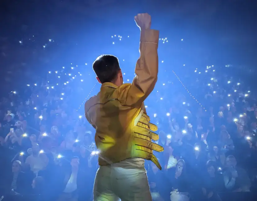 Ile trwa koncert Queen Symfonicznie? Poznaj szczegóły występu!