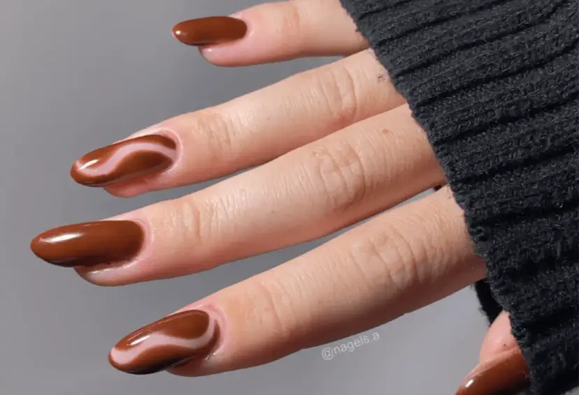 Ihre Herbst Nägel: Diese Farben & Designs sind jetzt angesagt!