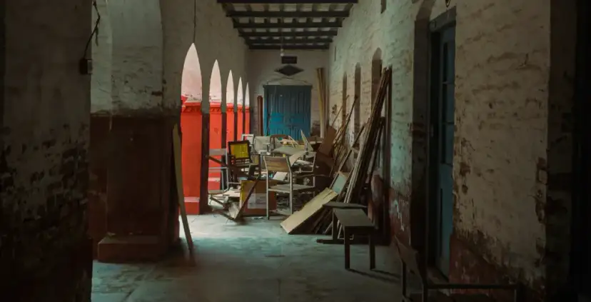 Gdzie wywieźć stare meble? Legalne i ekologiczne opcje utylizacji