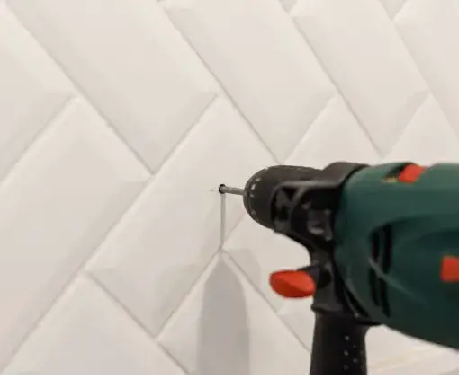 Jakie wiertło do kafelek wybrać, by uniknąć uszkodzeń płytek?