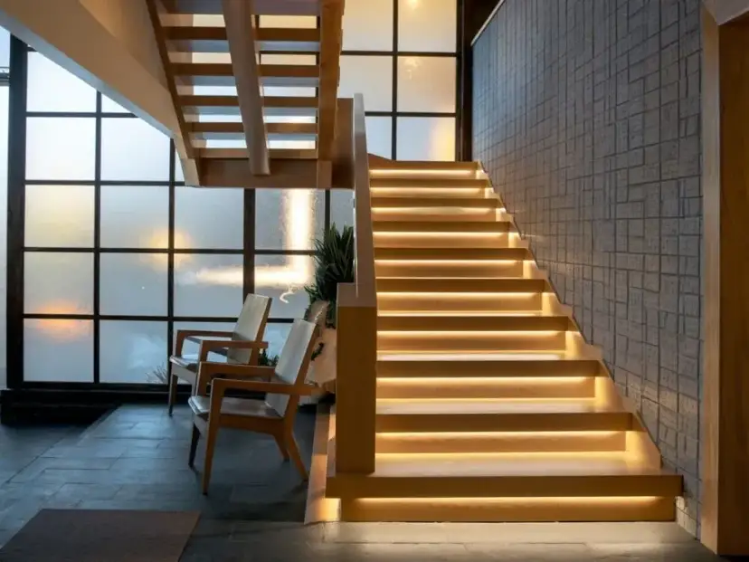 Podświetlane schody jak zrobić - proste kroki do efektownego oświetlenia