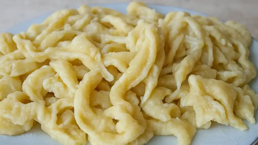 Jak zrobić kluski kładzione? Prosty przepis i sekretne triki