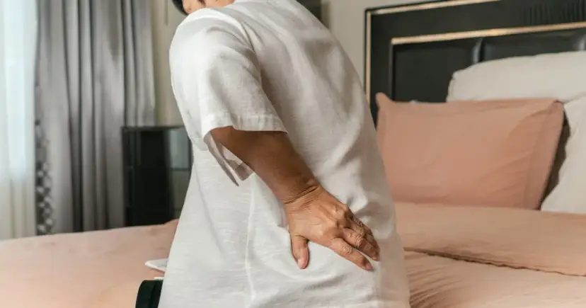 Jaki materac na ból kręgosłupa? Ekspert radzi, jak wybrać.