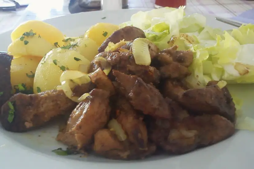 Wątróbka z kurczaka: Ile smażyć? Nigdy więcej twardej!