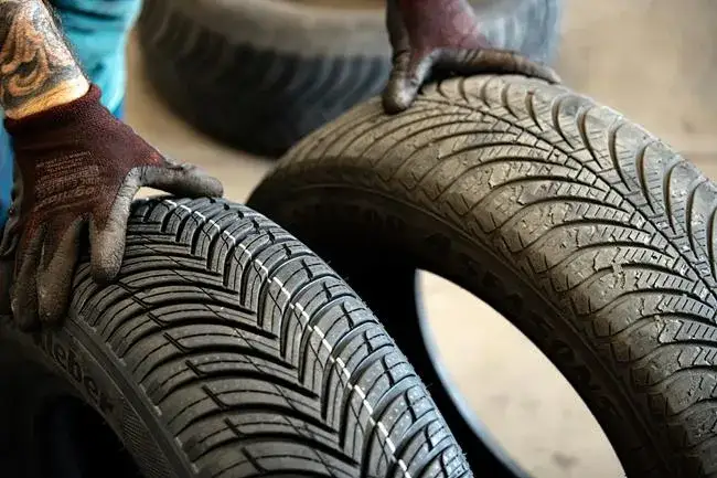 Jak sprawdzić opony? Uniknij mandatu i zadbaj o bezpieczeństwo!