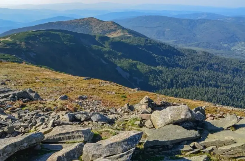 Ile metrów ma Babia Góra? Odkryj jej wysokość i znaczenie
