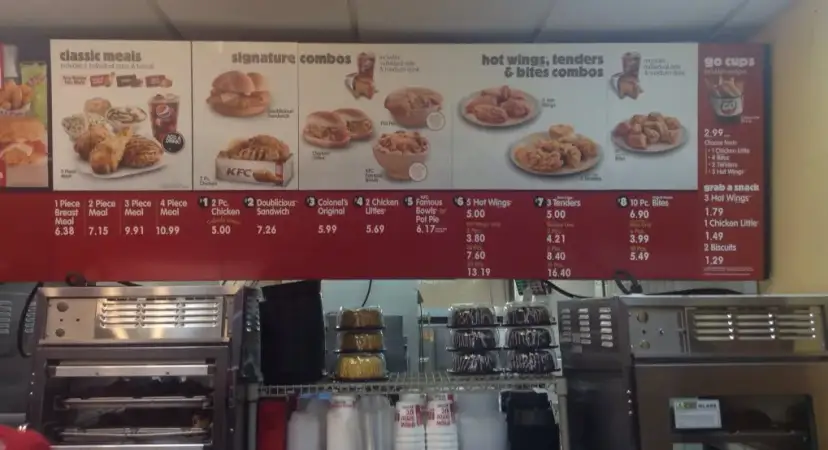 Jak wygląda KFC? Zobacz wnętrza i popularne menu w restauracji