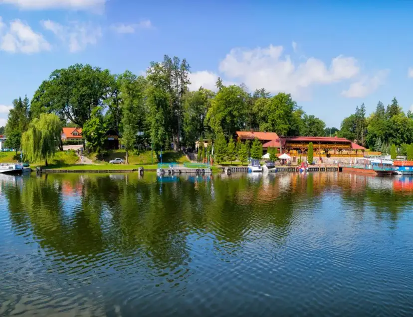 Odkryj Ruciane-Nida: Atrakcje dla każdego i na każdą pogodę