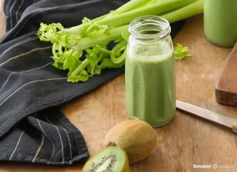 Koktajle z selera: Przepisy na detoks i odchudzanie