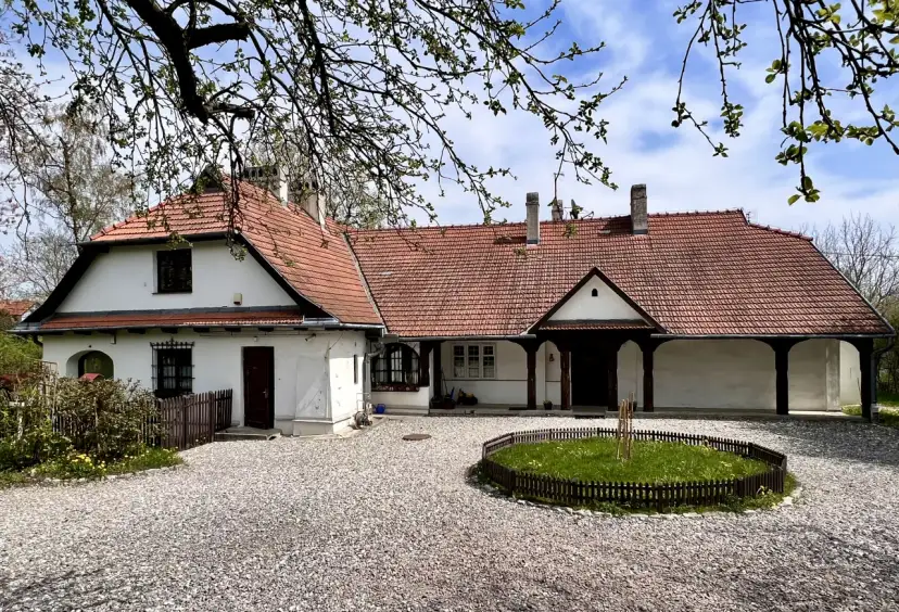 Rydlówka: Jak dworek w Bronowicach ożywia „Wesele” Wyspiańskiego?