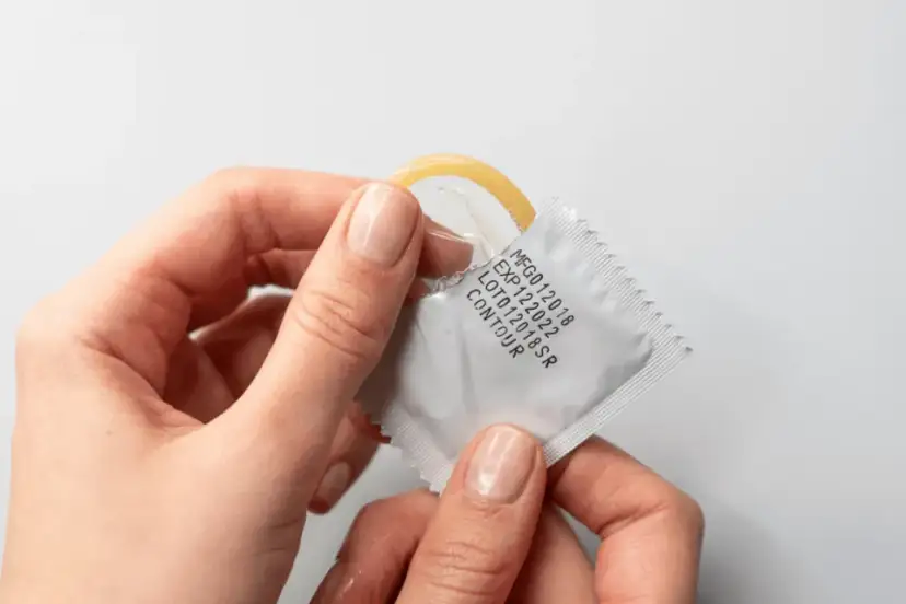 Do czego służy prezerwatywa? Poznaj jej kluczowe funkcje i zalety