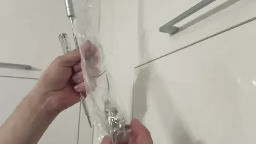 Jak zamontować teleskop do szafki - proste kroki i ważne wskazówki