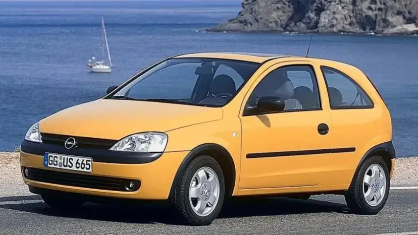 Opel Corsa C 1.0: Pojemność baku, spalanie i zasięg (44L)