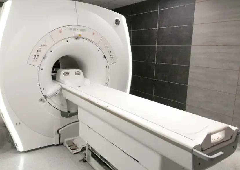 Gdzie rezonans na NFZ? Sprawdź dostępne placówki i terminy