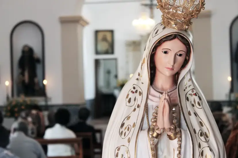 Maryja czy Maria? Kluczowe różnice i poprawne użycie imienia