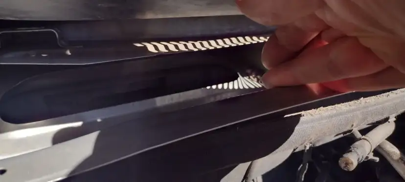 Gdzie jest filtr kabinowy w Jeep Commander? Sprawdź lokalizację teraz