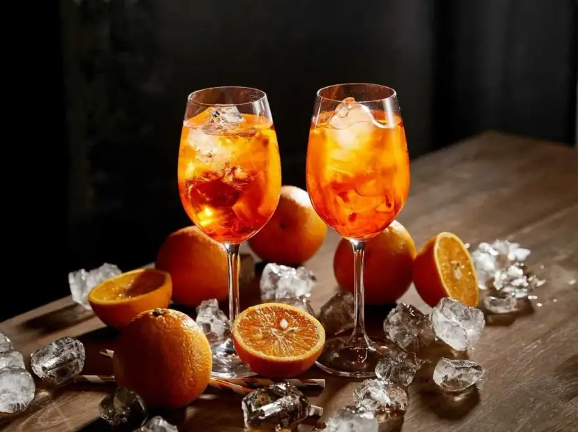 Najlepsze drinki z Aperolem: proste przepisy na orzeźwiające koktajle