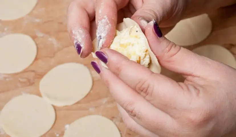 Mrożenie farszu na pierogi ruskie? Sprawdź, jak to zrobić dobrze!