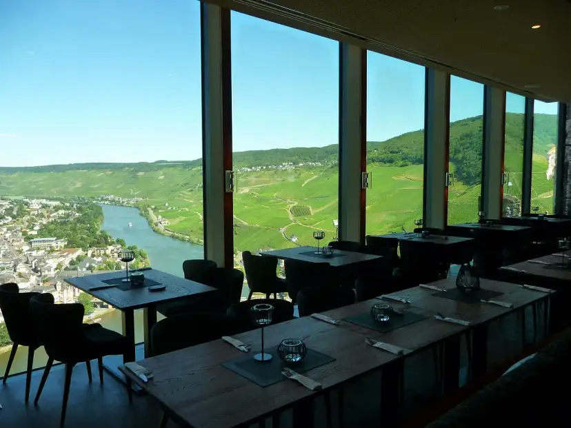 Bernkastel-Kues Restaurants: Mosel-Spezialitäten & Top-Tipps