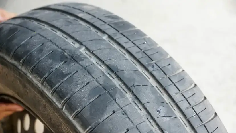 Opony letnie: 1,6 mm to za mało? Ekspert radzi, kiedy wymiana