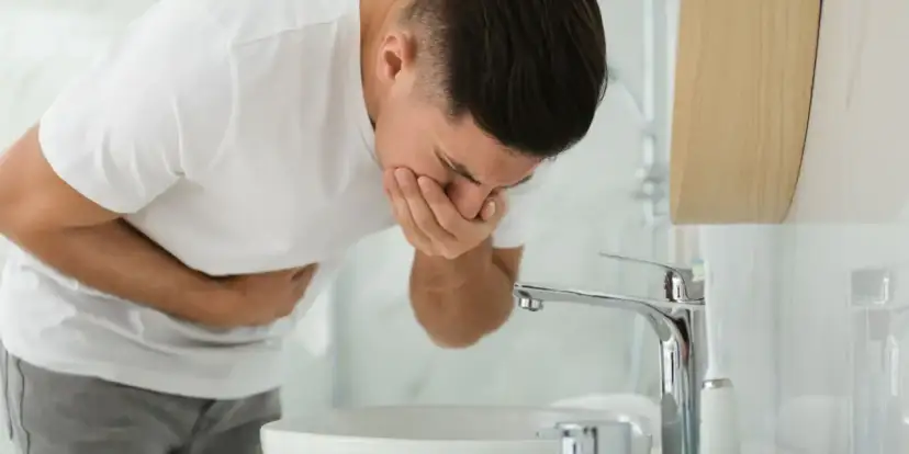 Powstrzymaj wymioty! Domowe triki i objawy alarmowe