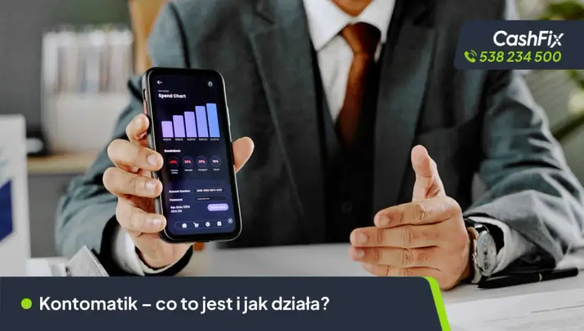 Mężczyzna w garniturze pokazuje smartfon z wykresem wydatków. Aplikacja Kontomatik współpracuje z wieloma bankami, ułatwiając zarządzanie finansami.