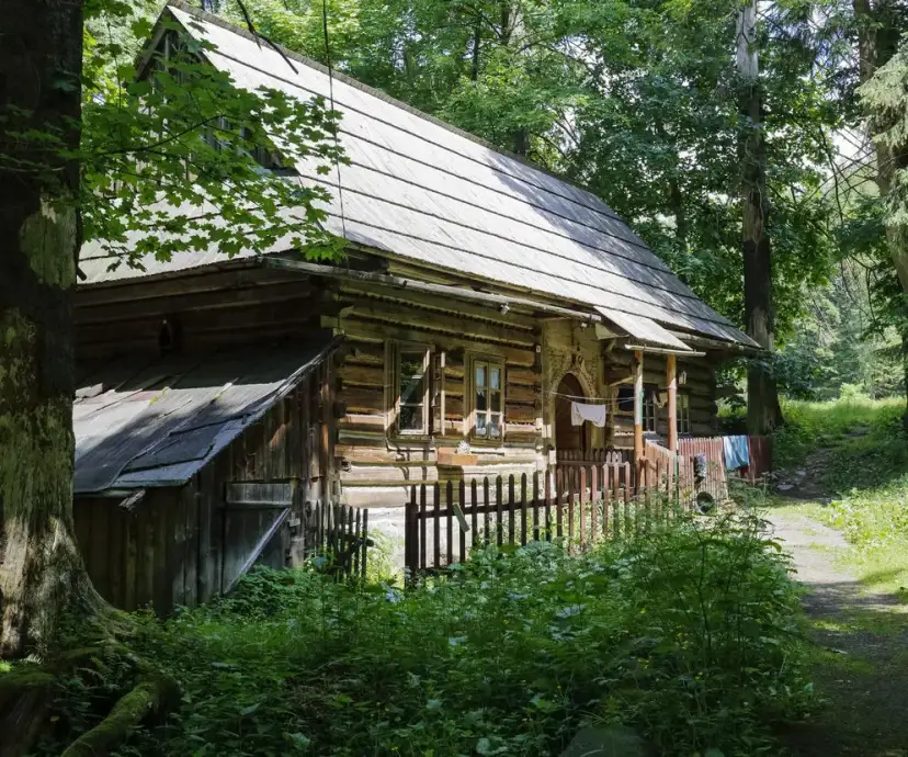 Przenieś dom drewniany: koszty, formalności i etapy. Poradnik