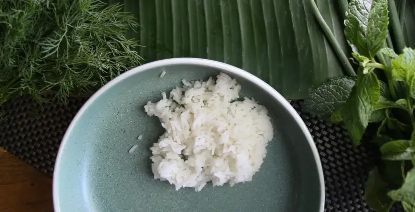 Ile ryżu do zupy pomidorowej, by uniknąć rozgotowania i poprawić smak