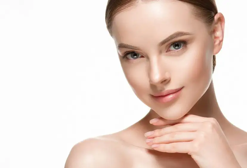 Porcelanowa cera co to znaczy? Cechy i pielęgnacja dla piękna