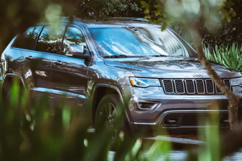 Ile pali jeep grand cherokee? Zaskakujące dane o spalaniu modeli