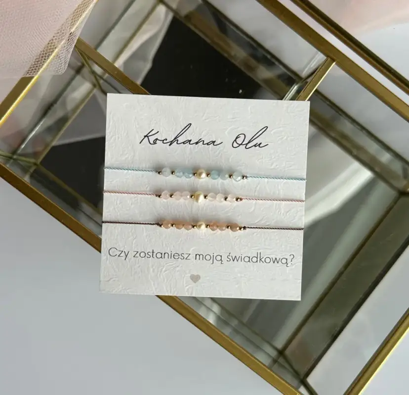 Bransoletka czy zostaniesz moją świadkową – wyjątkowe propozycje na tak ważny moment