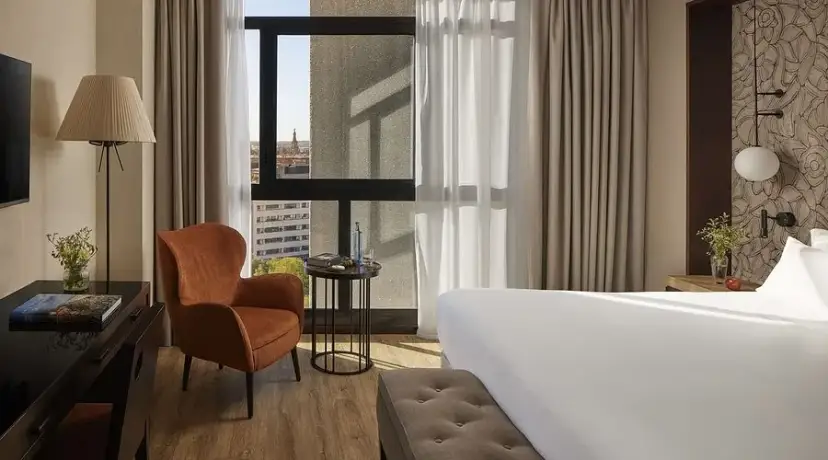 Hotel NH Central Convenciones Sevilla: Comodidad y Ubicación Ideal