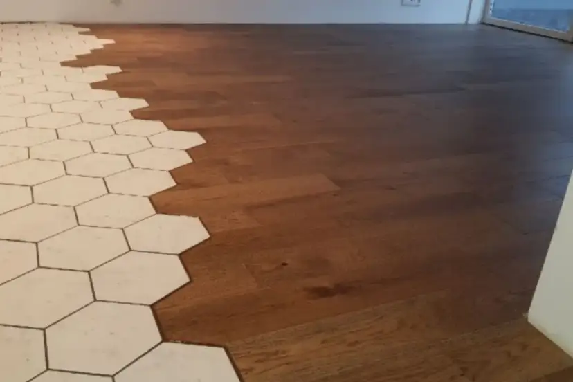 Jak połączyć kafelki z panelami? Poradnik eksperta, uniknij błędów!