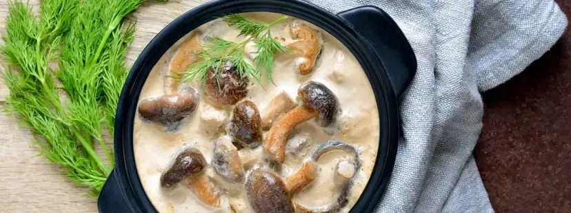 Jak zrobić zasmażkę do gulaszu, by uniknąć grudek i uzyskać idealną konsystencję