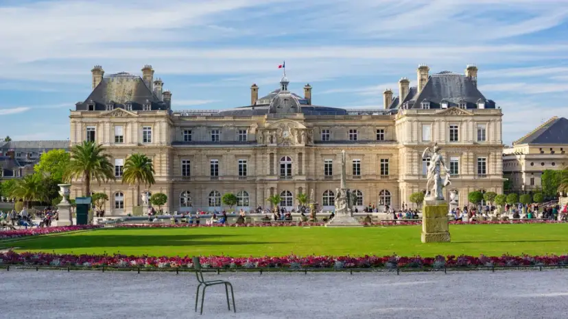 Nocleg w Paryżu: Dzielnice, ceny i porady dla Polaków