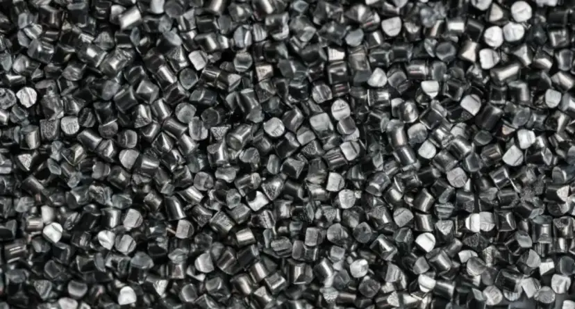 Śrut żeliwny – potężne narzędzie precyzyjnego czyszczenia i przygotowania powierzchni