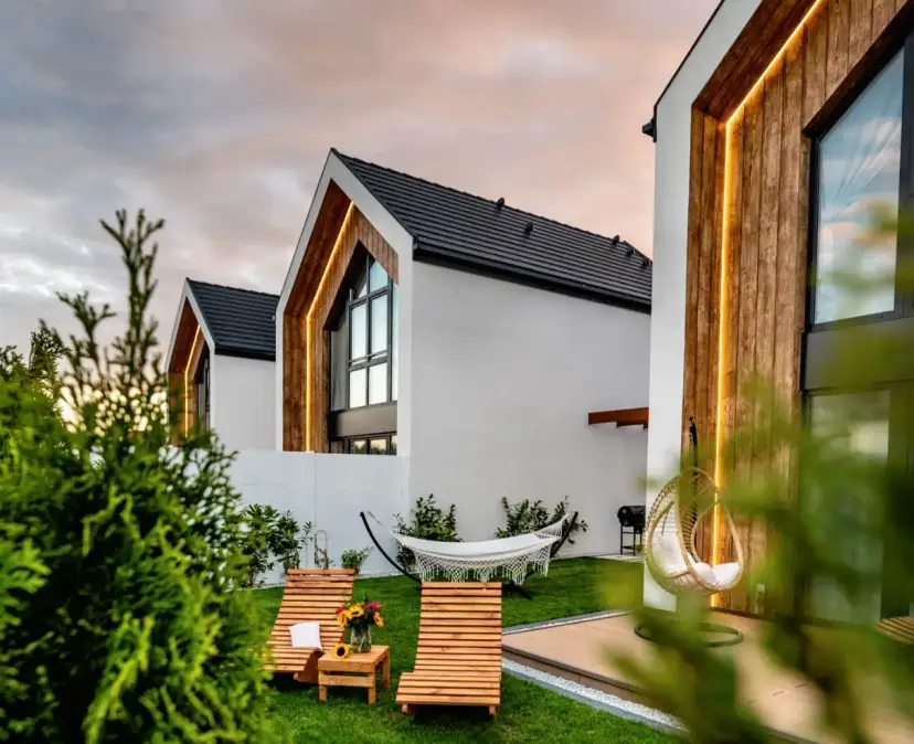 Rodzinny wypoczynek nad morzem – na co zwrócić uwagę przy planowaniu wyjazdu z dziećmi