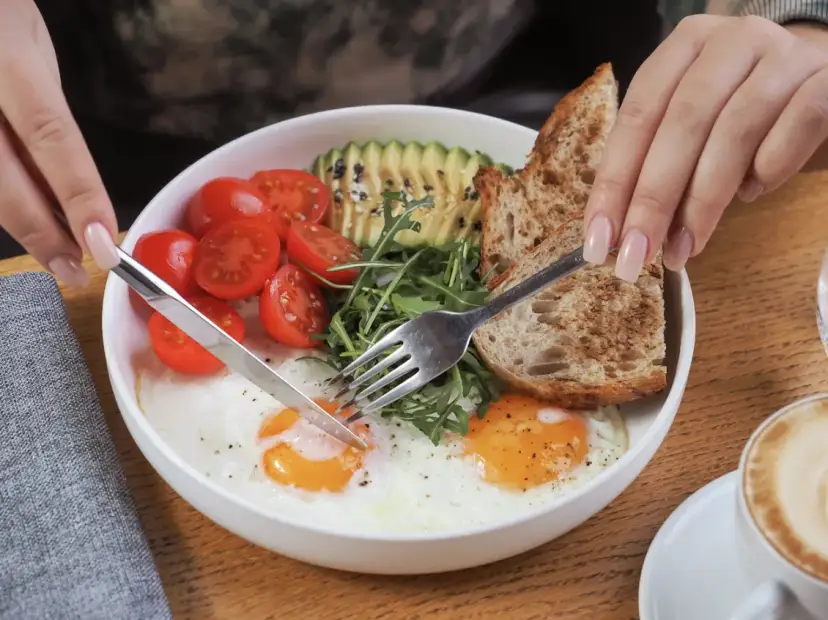 Dieta dla osób na home office – jak zorganizować kuchnię, pracując z domu?