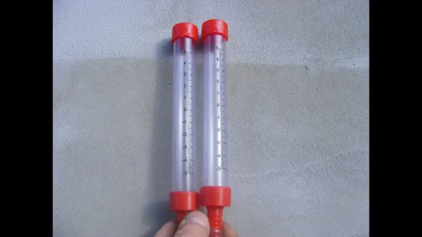 Jak zrobić poziomicę wodną: proste kroki do skutecznego pomiaru