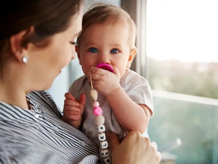 Jaki smoczek dla noworodka karmionego piersią, aby nie zaszkodzić?