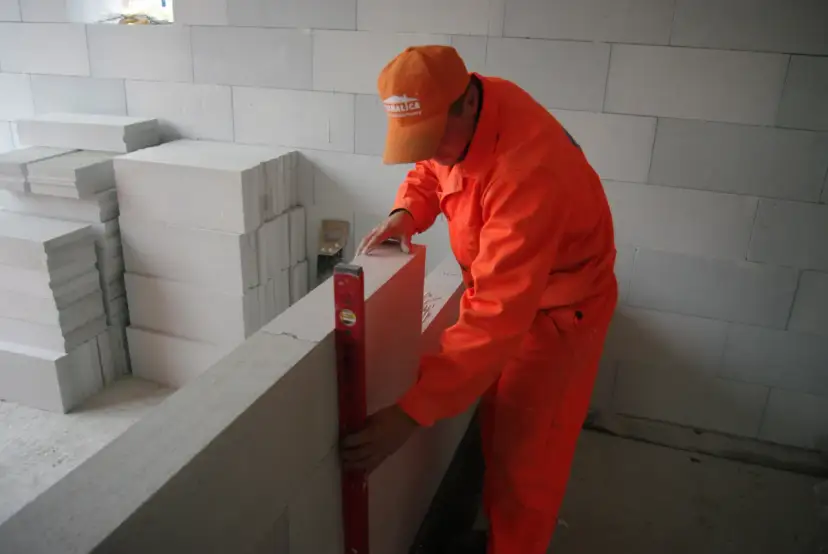 Ściana nośna co to? Kluczowe informacje o jej funkcji i znaczeniu